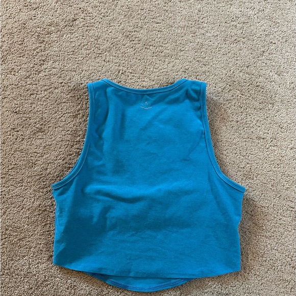 Beyond Yoga Spacedye Motivate Crop Tank Top Shelf Bra Cali Blue? Heathered M - Picture 5 of 6